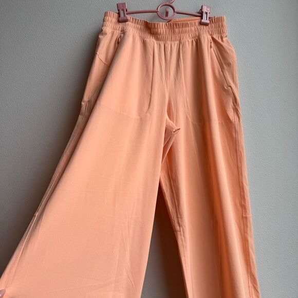 Lululemon Swift Mid Rise Wide Leg Pant Peach Bellini Orange Size 8 Medium - Picture 2 of 6
